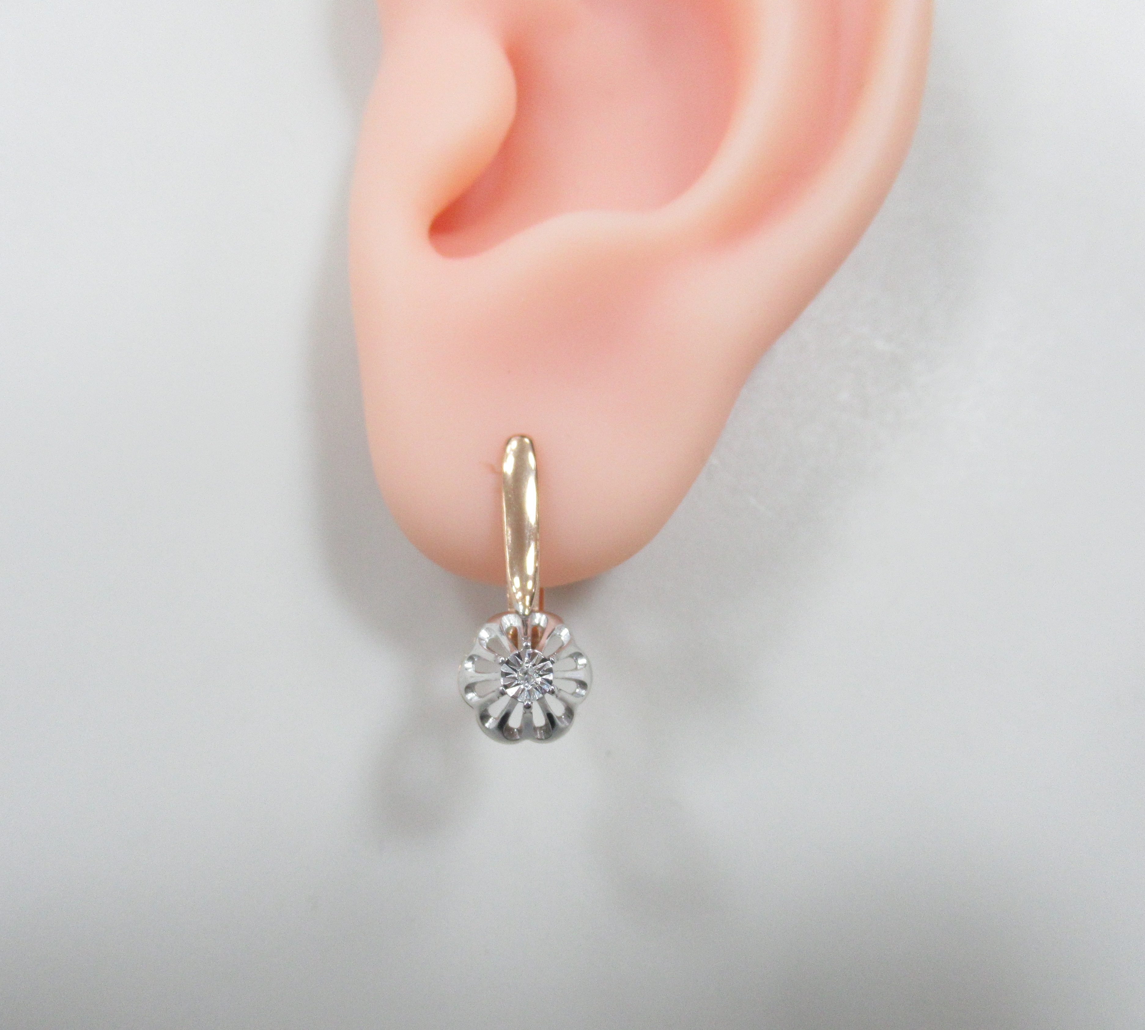 Серебряные серьги с бриллиантами "Цветы"